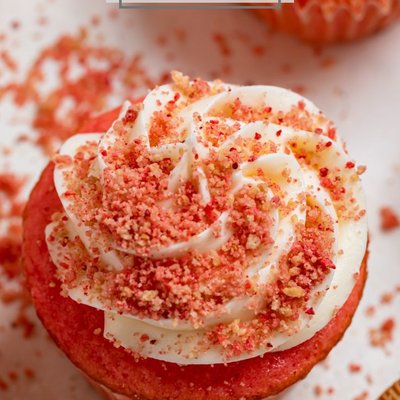 Strawberry Crunch Cupcakes