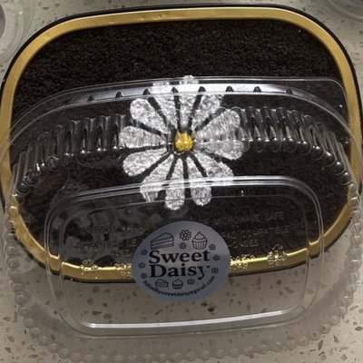 Cookies & Cream Cheesecake - Medium (22oz)