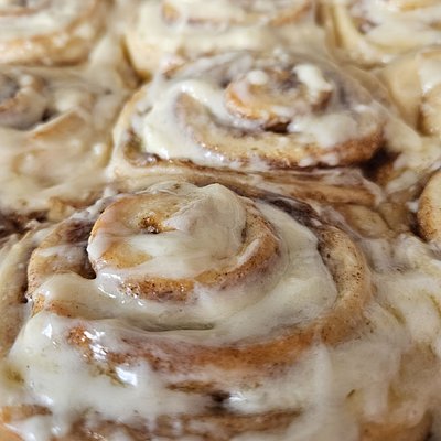 Large Cinnamon Rolls