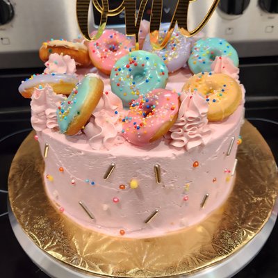 Custom/Personalized Birthday Cake /8 inch 3 Layer cake (Specify Flavor Of Cake/Frosting/Shape)