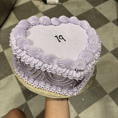 Large Heart Cake 