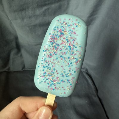 Cakesicles