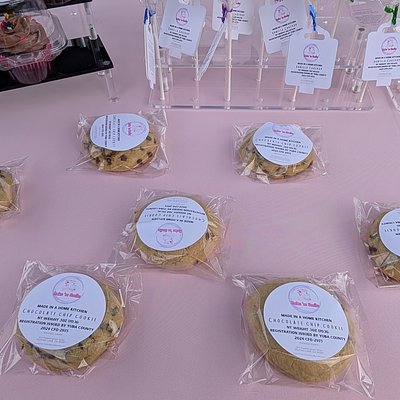 Chocolate Chip Cookie