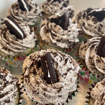 12 GD DOUBLE STUFF CUPCAKES