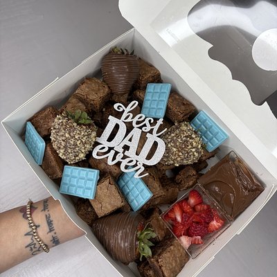 Brownies & Berries Box 
