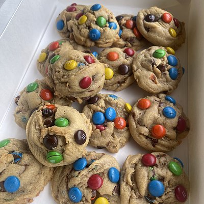 M&M Chocolate Chip Cookies