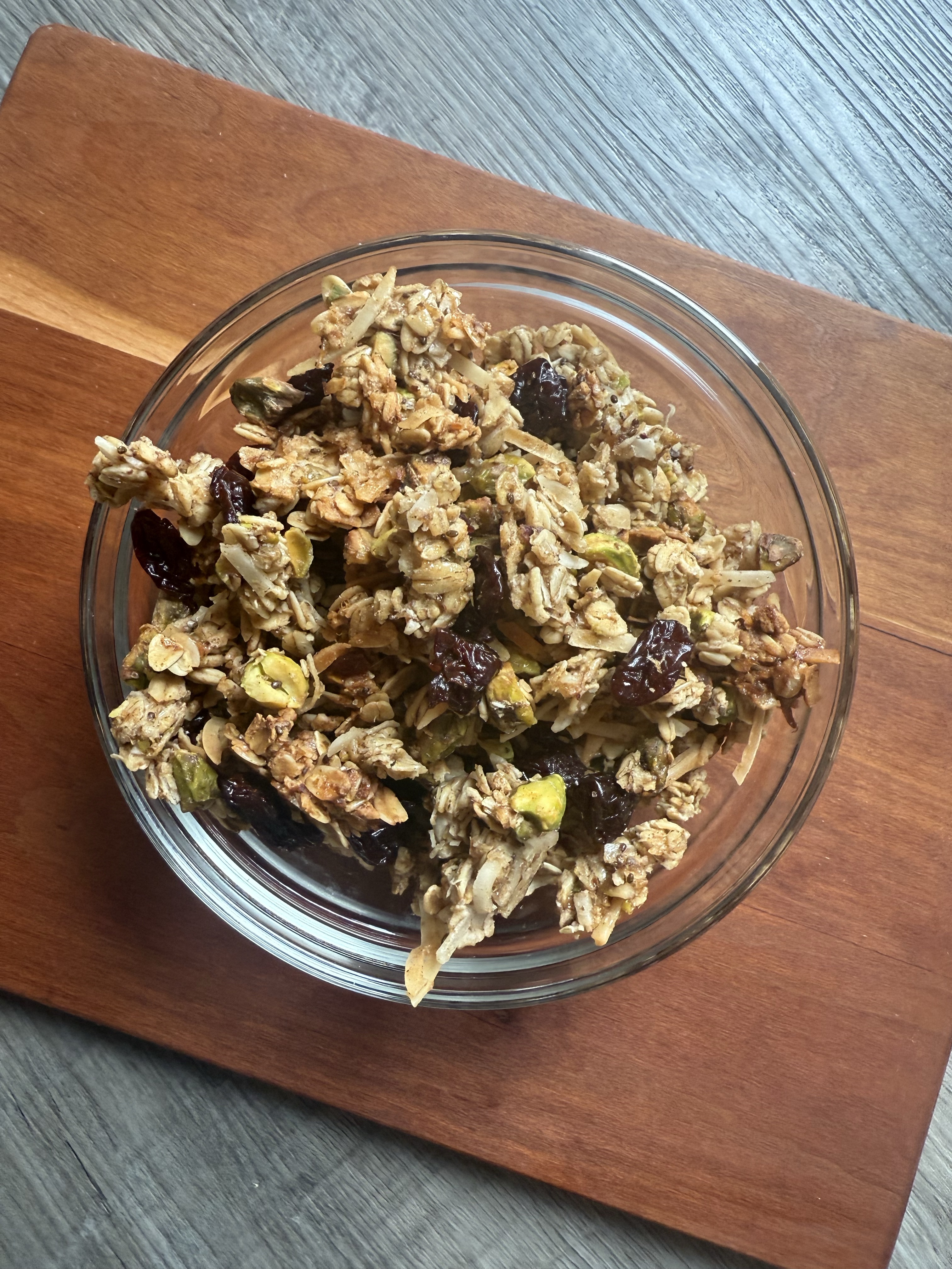 Cherry Pistachio Granola (12oz)