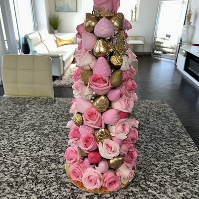 Chocolate Strawberry Rose Tower