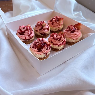 Valentine’s Mini Berry Cheesecake