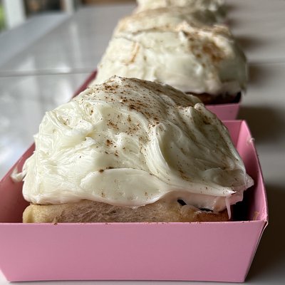8 COUNT - Classic Cinnamon Roll🤍