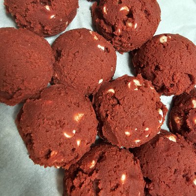CiCi's Red Velvet Cookies
