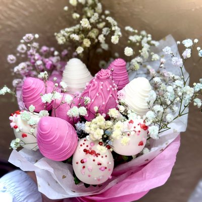 Mothers Day Dozen Berries Bouquet 