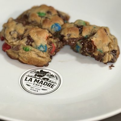 Monster Cookie -Levain Style