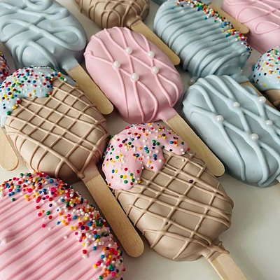 Cakesicle Pops (Medium)