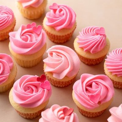 Dozen mini cupcake