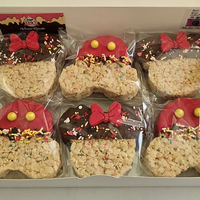 Krispie Treats (Minimum 1/2 Dozen)
