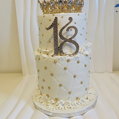 2 Tier birthday Cake