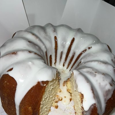 Vanilla Bean Pound Cake 