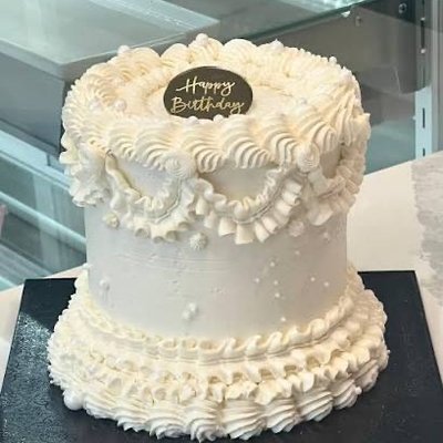 Signature Celebration Cake (Petite—6”)