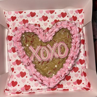 Heart Cookie Cake 10 in. 