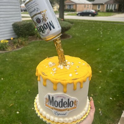 Custom Round Cakes 