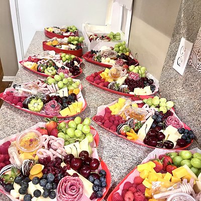 Heart Shaped Graze Platter (feeds 5-7)