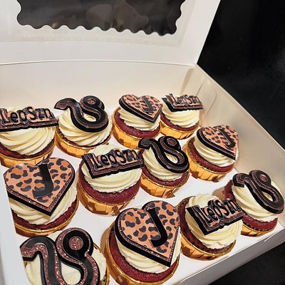 Custom Cupcakes 