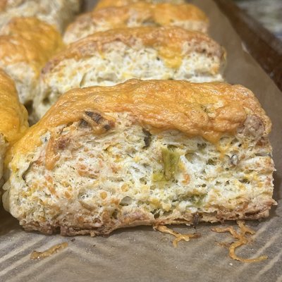 Green Chile Cheddar Biscuits 