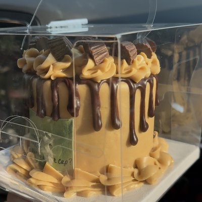 Mini Cakes (Serves Up To 4)