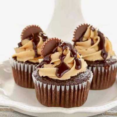 Peanut Buttercup Lava Cupcakes