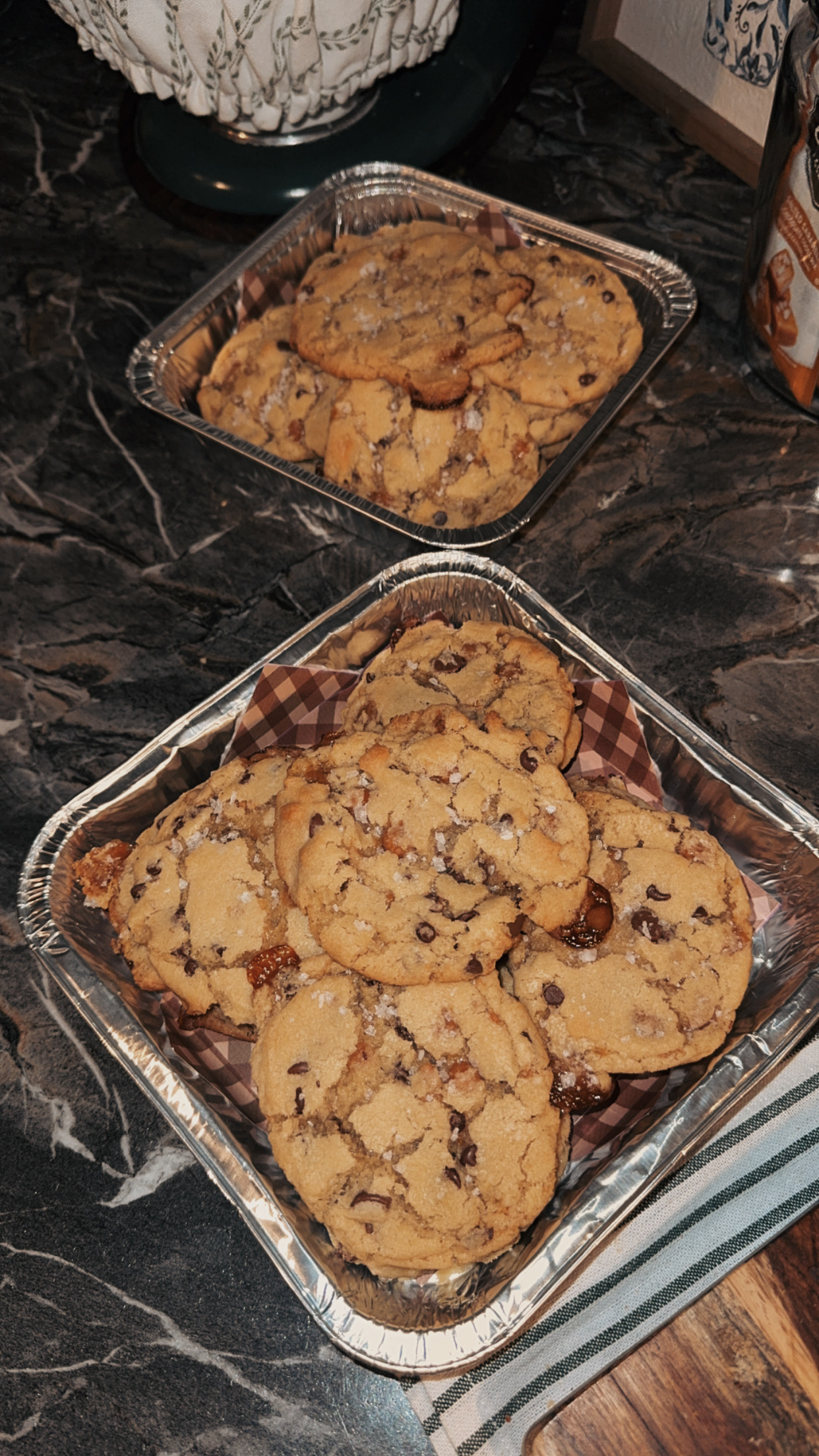 Browned Butter Chocolate Chip & Caramel Sourdough Cookies (6)