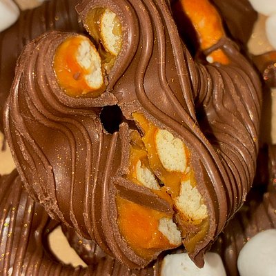  Caramel Chocolate Covered Pretzels 