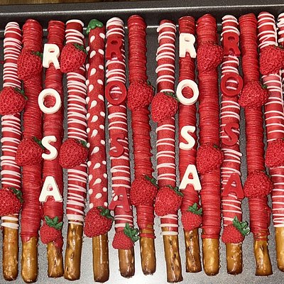 Chocolate Covered Pretzel Rods 