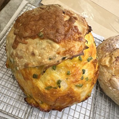 jalapeno cheddar sourdough bread