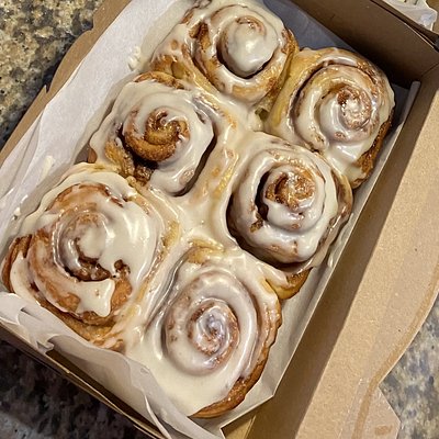 1/2 Dozen Cinnamon Rolls