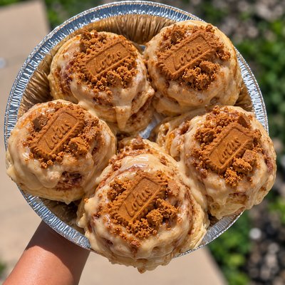 Cookie Butter Cinnamon Rolls 5ct