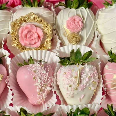 8 Gourmet Plain Dipped Strawberries 