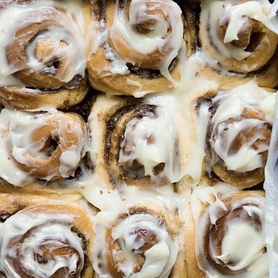 6 Xl Cinnamon Brioche Rolls 