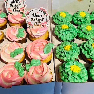 Dozen Assorted Cupcakes (4 Flavors)