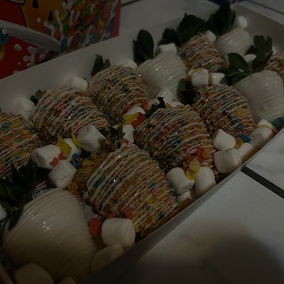 Fruity Pebbles Strawberries 