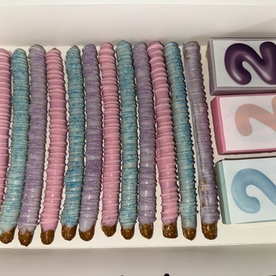 Chocolate Covered Pretzels 