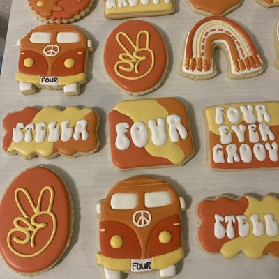 Four Ever Groovy Theme