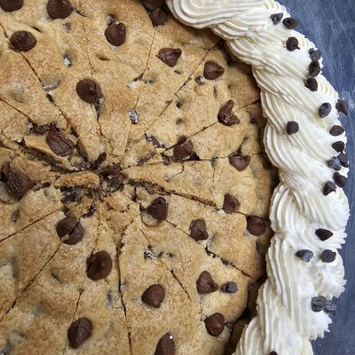 10" Chocolate Chip Cookie Cake 