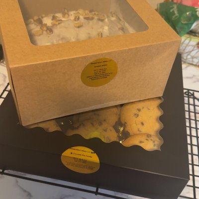 🍪 (6) Bakery Style Chocolate Chip Cookies
