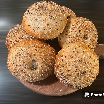 6 NY Style Sourdough Bagels- Everything