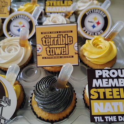 Custom Cupcakes 