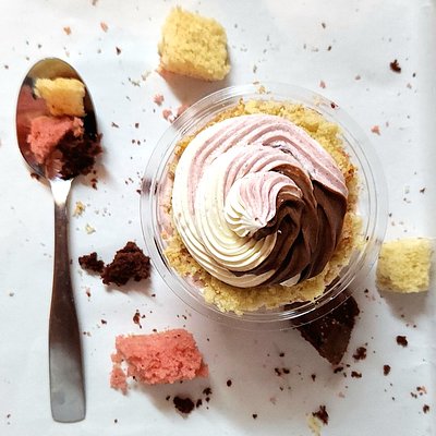 June's FotM: Summer Neapolitan Cake Cups