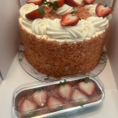 Simple Buttercream Cake-8 inch- 2 Layer