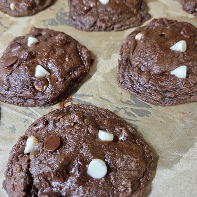 Triple Chocolate (half dozen)