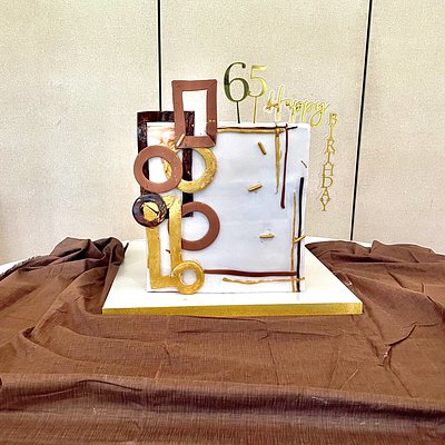 Fondant Decoration Per Tier